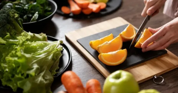 Makanan Alami yang Membantu Tubuh Tetap Kuat Saat Musim Semi